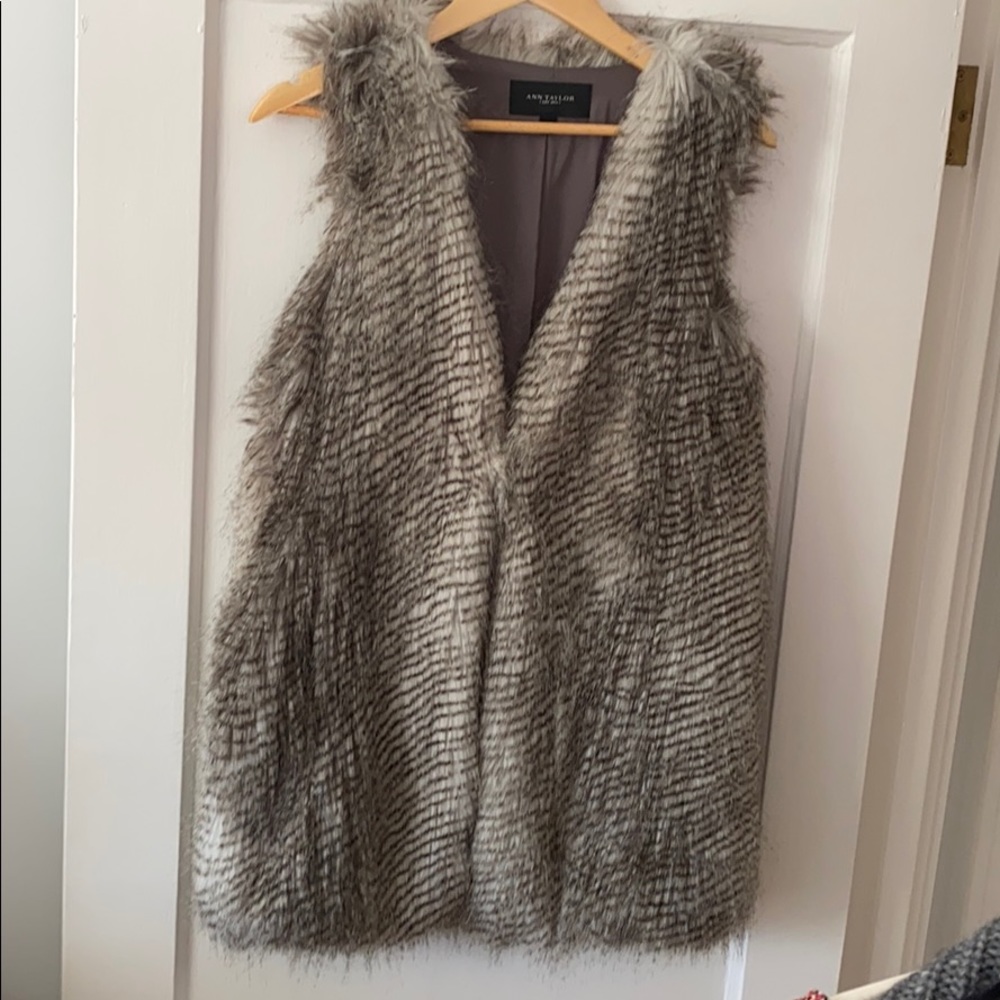 Ann Taylor faux fur vest